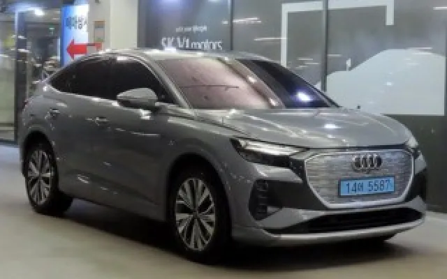 수원중고차 Q4 e-트론 40 스포트백 매물 사진 6 - 2024/08 54,179km