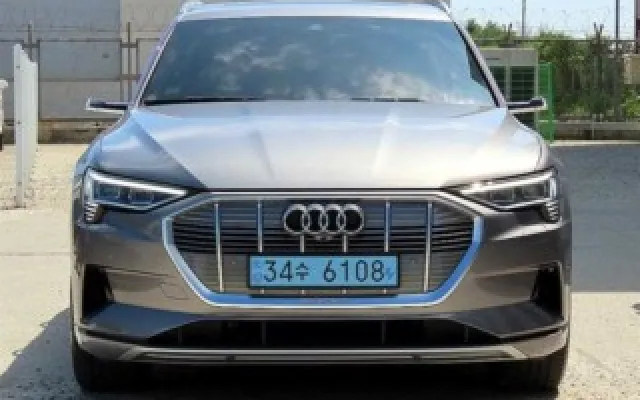 수원중고차 e-트론 55 콰트로 매물 사진 18 - 2023/09 25,187km