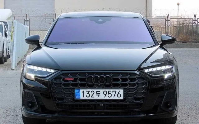 수원중고차 A8 (D5) 55 TFSI 콰트로 LWB 매물 사진 4 - 2022/10 60,732km